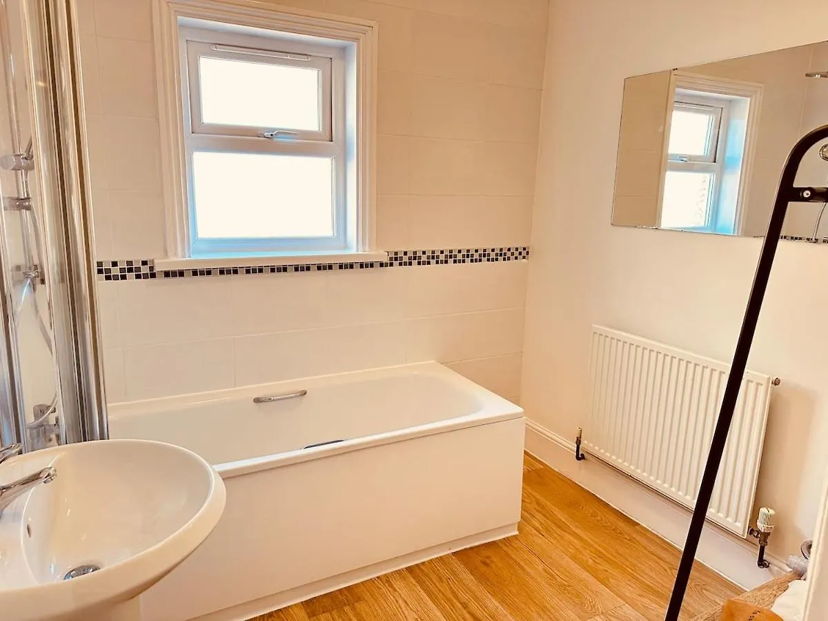 Apartmán Sleeps Max 8 People, 4 Double Beds Bournemouth
