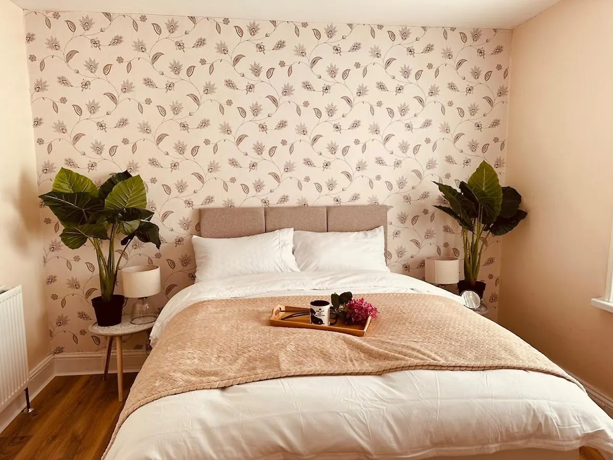 Sleeps Max 8 People, 4 Double Beds Apartment Bournemouth United Kingdom